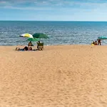 דירה Poseidon Deluxe перша лінія з басейном אודסה