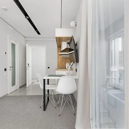 Apartman Poseidon Deluxe перша лінія з басейном Odessza