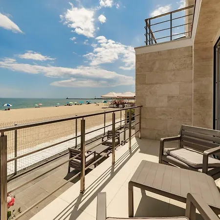 Poseidon Deluxe перша лінія з басейном Apartment Odesa