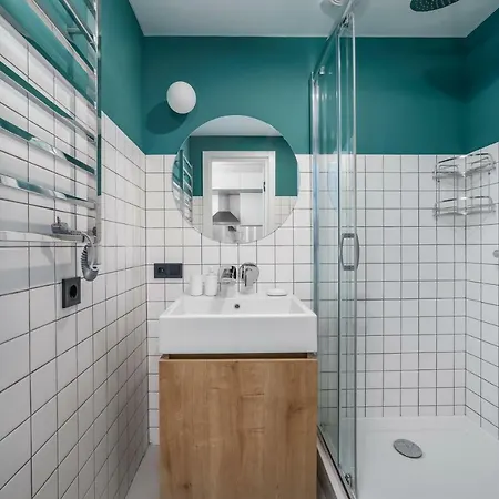 Apartment Poseidon Deluxe перша лінія з басейном *