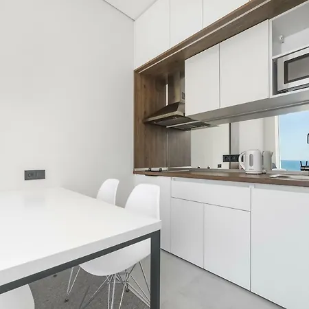 Apartment Poseidon Deluxe перша лінія з басейном *