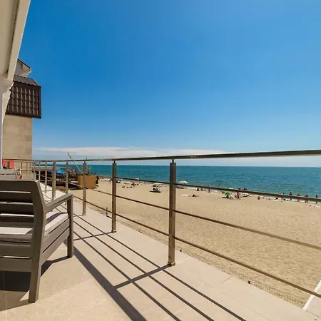 Poseidon Deluxe перша лінія з басейном Appartement *