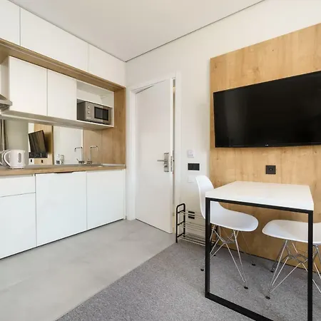 Poseidon Deluxe перша лінія з басейном Apartman Odessza