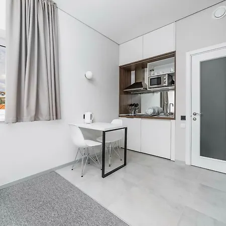 Apartment Poseidon Deluxe перша лінія з басейном Odesa
