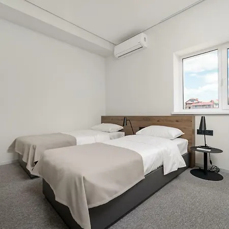 Apartment Poseidon Deluxe перша лінія з басейном Odesa