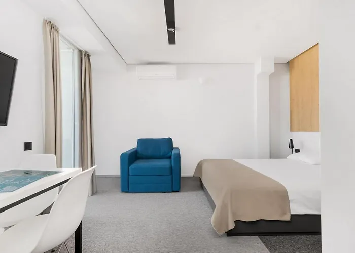 Poseidon Deluxe перша лінія з басейном Odessa