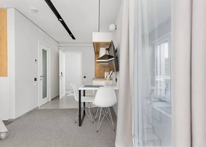 Apartment Poseidon Deluxe перша лінія з басейном Odesa