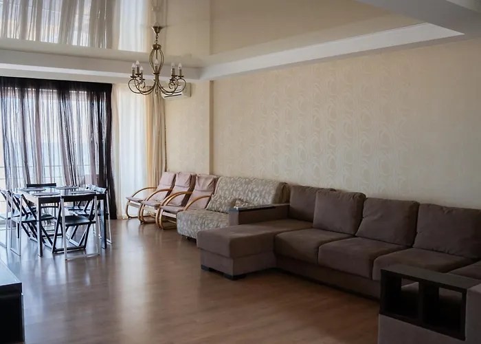 Poseidon Deluxe перша лінія з басейном Apartment Odesa
