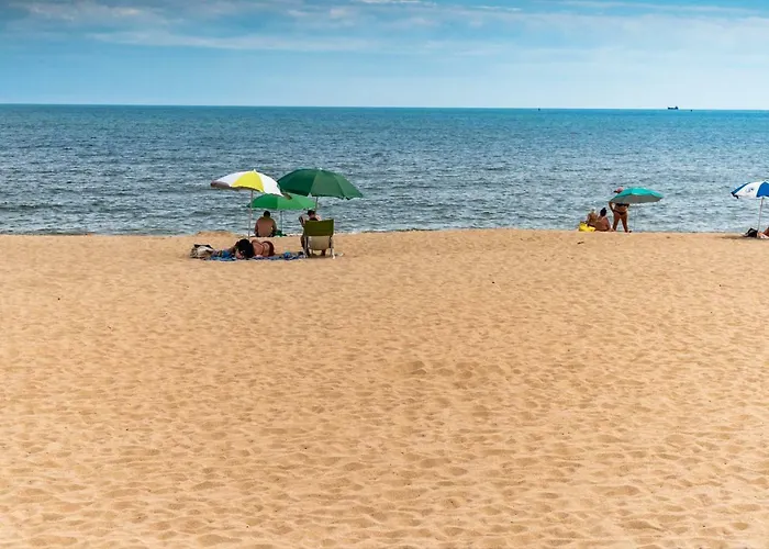 Apartment Poseidon Deluxe перша лінія з басейном Odesa