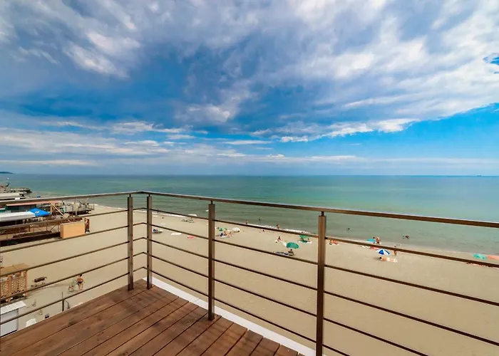 Appartamento Poseidon Deluxe перша лінія з басейном Odessa