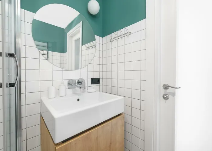 Poseidon Deluxe перша лінія з басейном Apartment Odesa