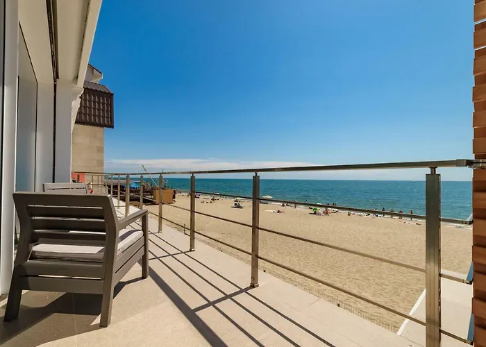 Poseidon Deluxe перша лінія з басейном Appartamento *