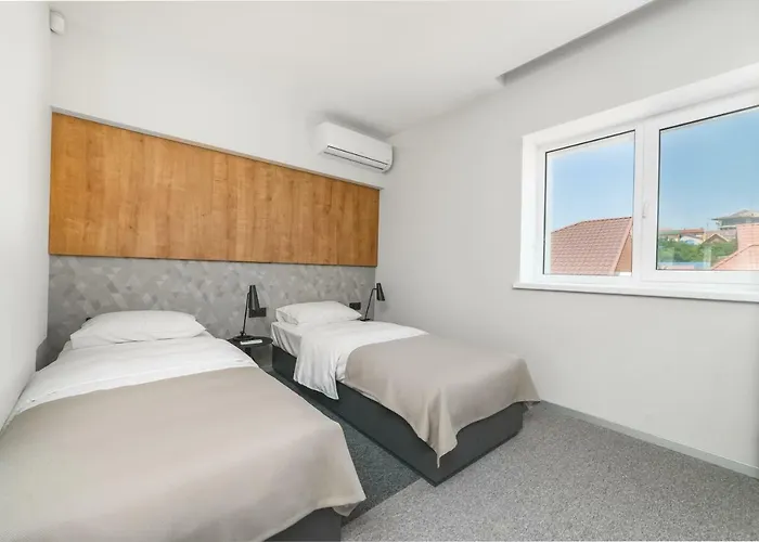 Poseidon Deluxe перша лінія з басейном * Odesa