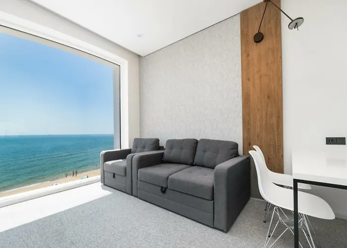 Apartment Poseidon Deluxe перша лінія з басейном *