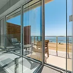 Poseidon Deluxe перша лінія з басейном Apartman Odessza