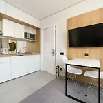 Poseidon Deluxe перша лінія з басейном Apartman Odessza