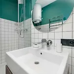 Poseidon Deluxe перша лінія з басейном Odessza